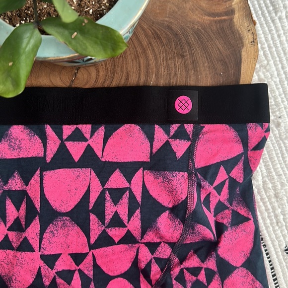 Stance - Picture 6 of 9